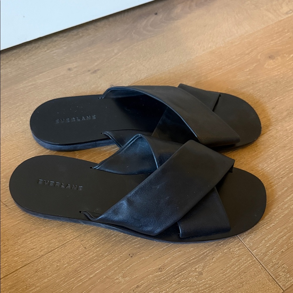 Everlane Black Leather Crossed-Strap Slide Sandals